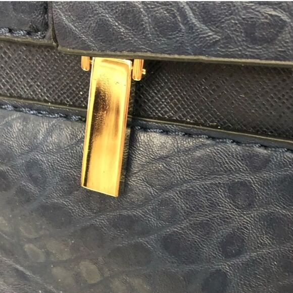 NWOT French Connection Spacious Blue Crossbody Bag Five Pockets - Picture 7 of 15